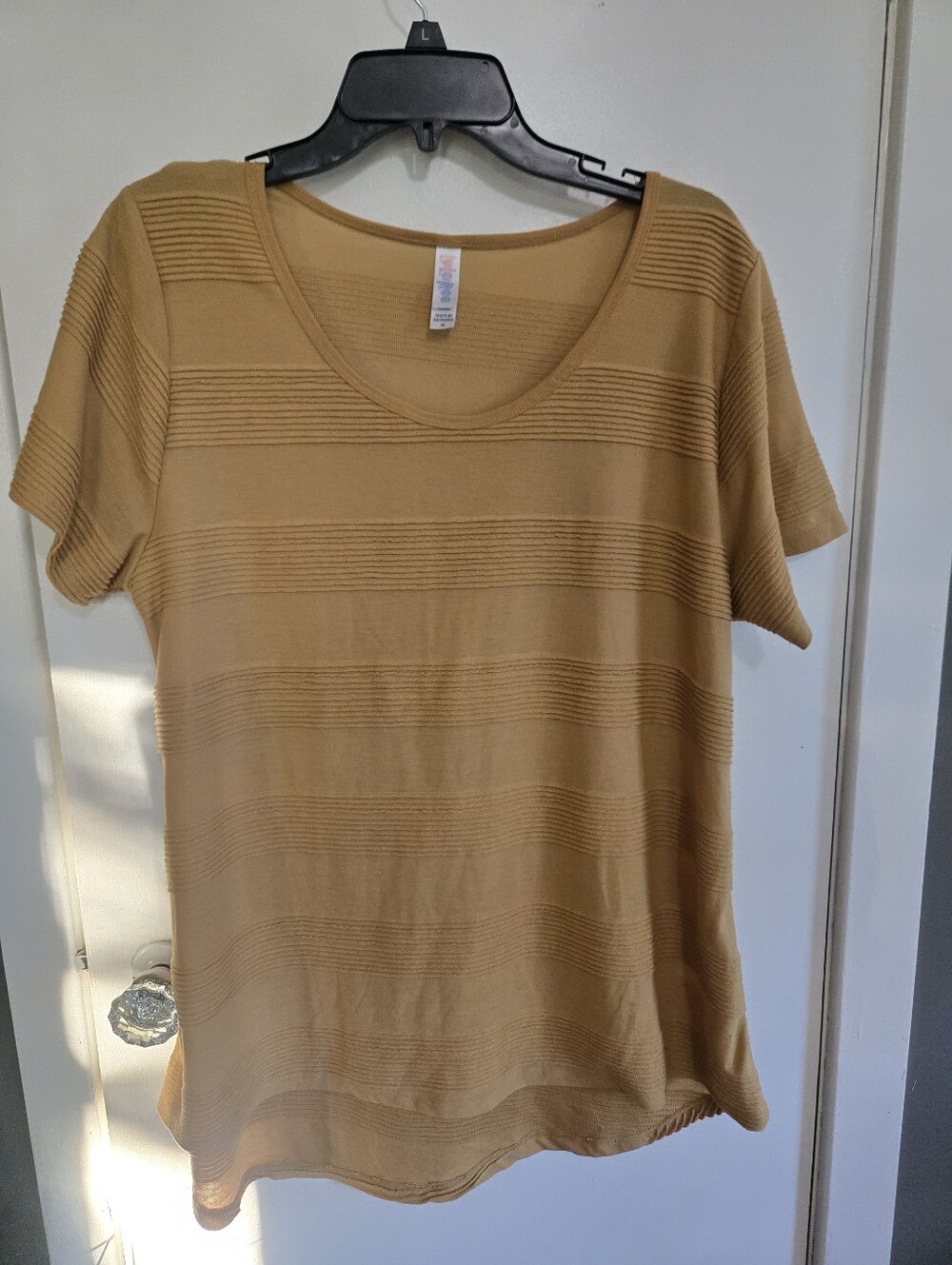 LuLaRoe Mustard Short Sleeve Scoop Neck Top